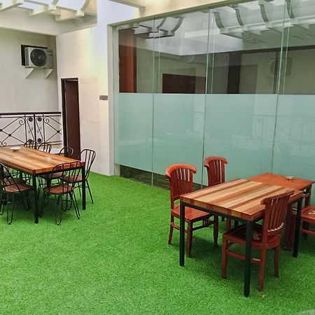 Andita Syariah Hotel Surabaja Zewnętrze zdjęcie