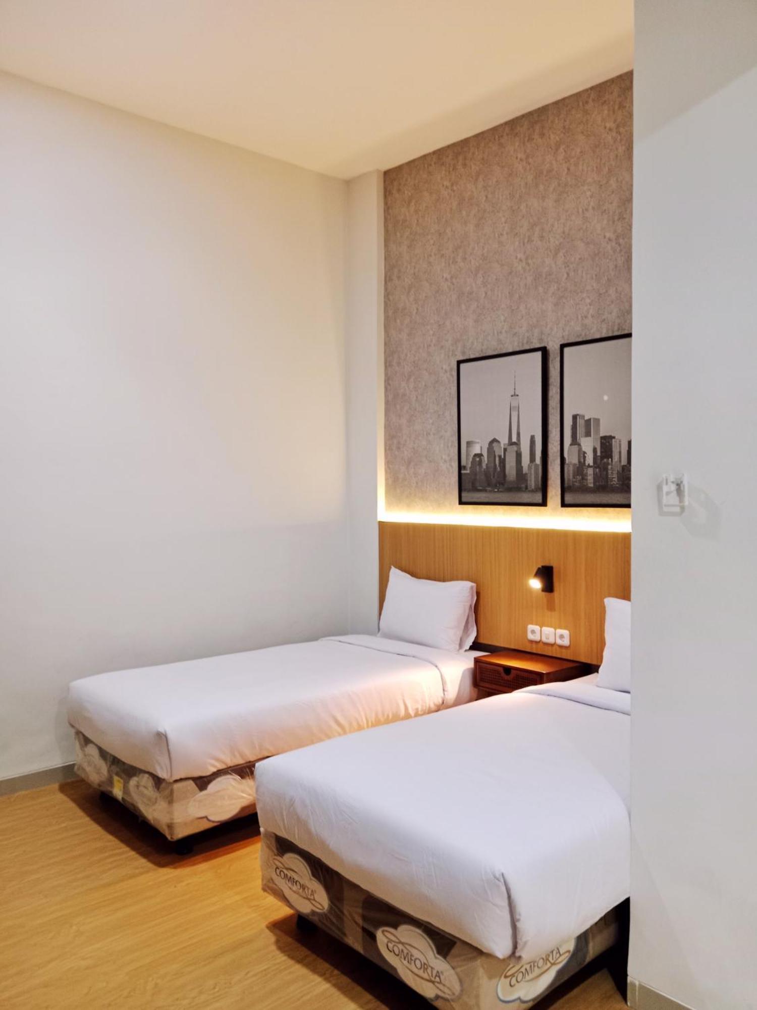 Andita Syariah Hotel Surabaja Zewnętrze zdjęcie